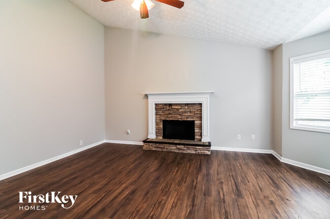 358 Farm Brook Ln, Dallas, GA 30157 - photo 3