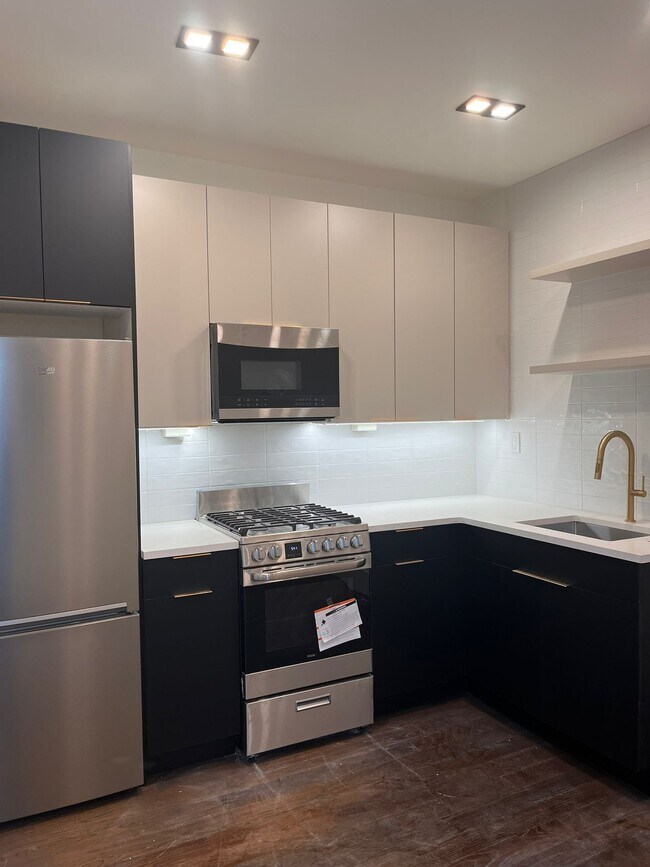 276 Hoboken Ave unit 2, Jersey City, NJ 07306 - photo 2