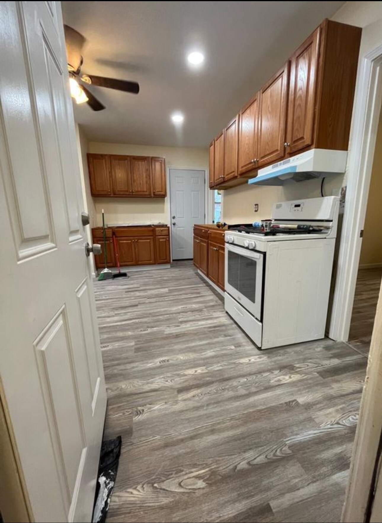 94 Carlisle St unit 2 bedroom apartment, New Haven, CT 06519 - photo 1