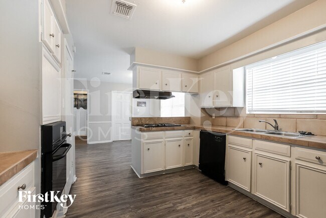 17415 Rustic Pine Trail, Houston, TX 77090 - photo 7