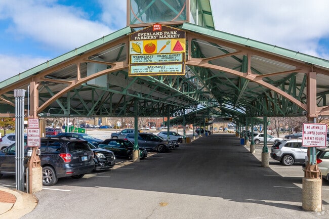 Shop local produce all year at Overland Park Farmers’ Market by Clock Tower Plaza.