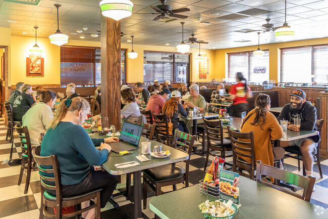Metro Diner just up to road from Red Rose Gate is a very popular breakfast spot.
