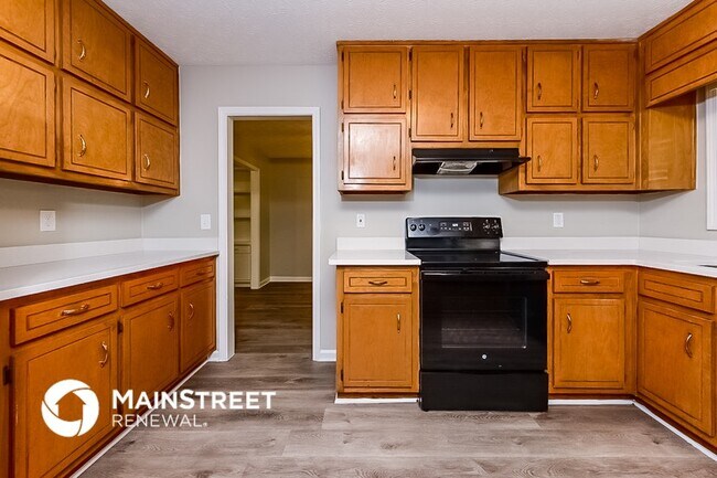 109 Hayes Cir, Rex, GA 30273 - photo 5