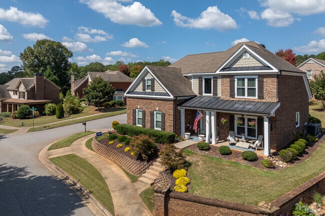 Well manicured lawns and beautiful landscapes can be found throughout Tanglewood.