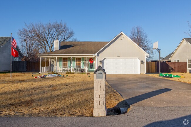 There are newly remodeled homes available in Central Wagoner.
