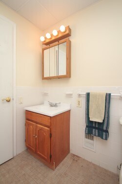263 W Rittenhouse St unit FRONT, Philadelphia, PA 19144 - photo 7