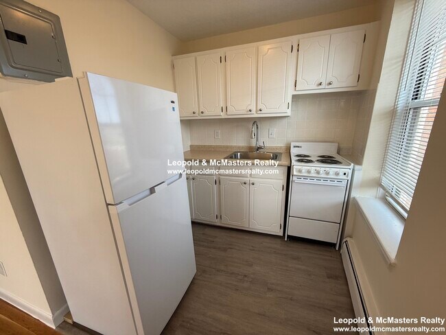 180 N Beacon St unit 11, Boston, MA 02135 - photo 7