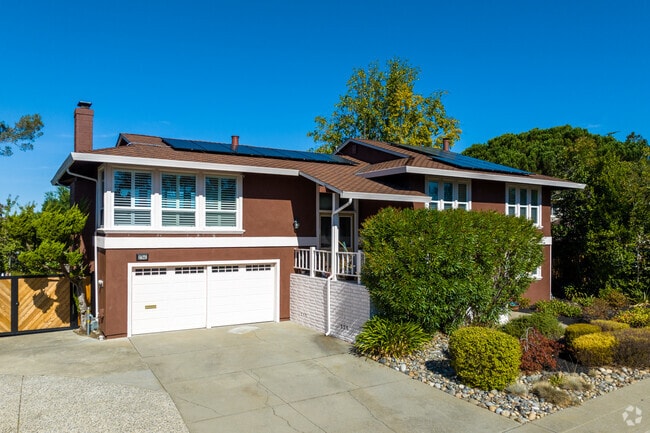 The diversity of home styles in Hayward Highland contributes to the overall characteristic.