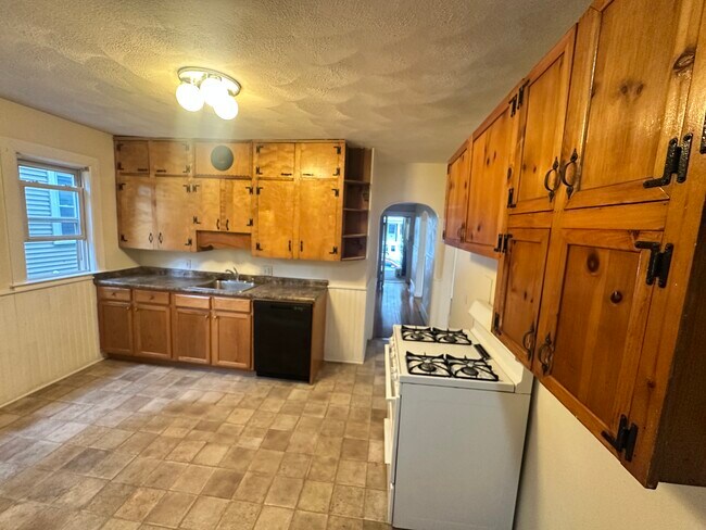 69 Conwell Ave unit 1, Somerville, MA 02144 - photo 7