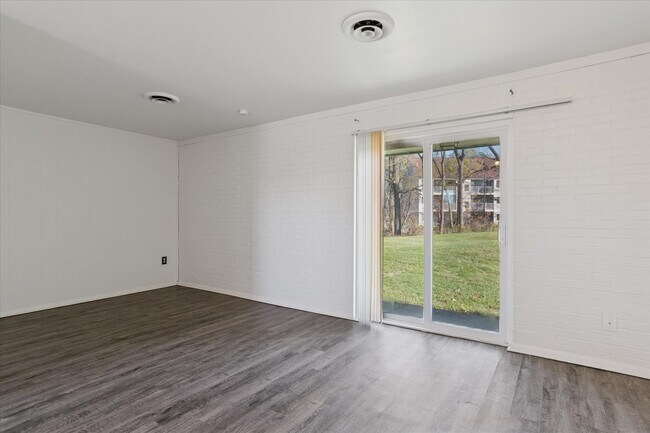 660-672 Flint Rd, Brighton, MI 48116 - photo 4