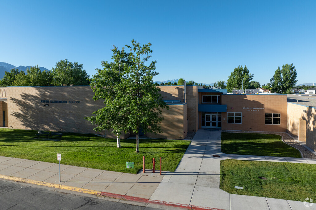 Aspen Elementary School is located in the Aspen neighborhood.
