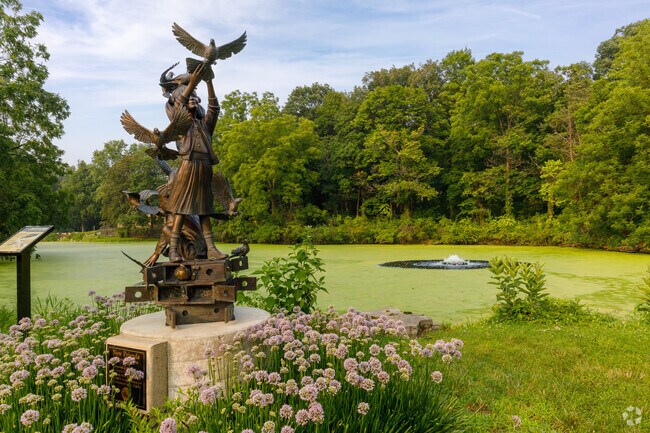 New Friends by George Lundeen sculpture at Delnor Woods Park in Northeast St. Charles.