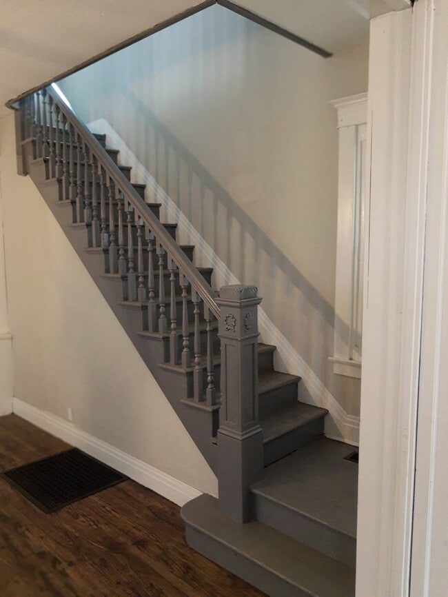 428 N Zane Hwy, Martins Ferry, OH 43935