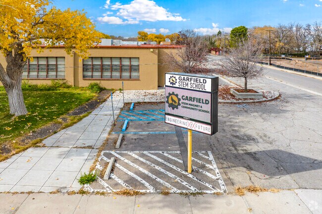 Garfield Middle, which follows a project-based curriculum, earns a C rating from Niche.