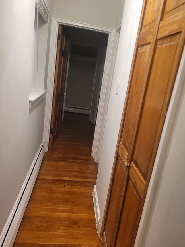 61 Selkirk Rd unit 4, Brighton, MA 02135 - photo 4