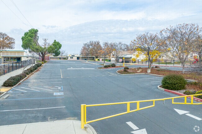 There is plenty of parking at Carmichael Elementary School.