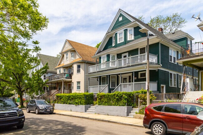 Queen Anne victorians make up a large portion of Franklin Field North apartments and condos.