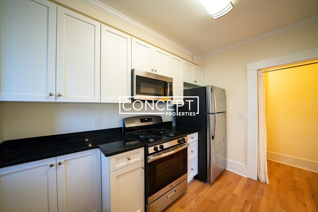 217 Commonwealth Ave unit 12B, Newton, MA 02467 - photo 6