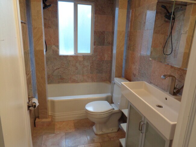 717 S 900 E unit 3, Salt Lake City, UT 84102 - photo 3