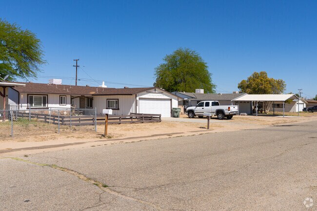 Most of the homes in North Edwards sit alongside paved streets.