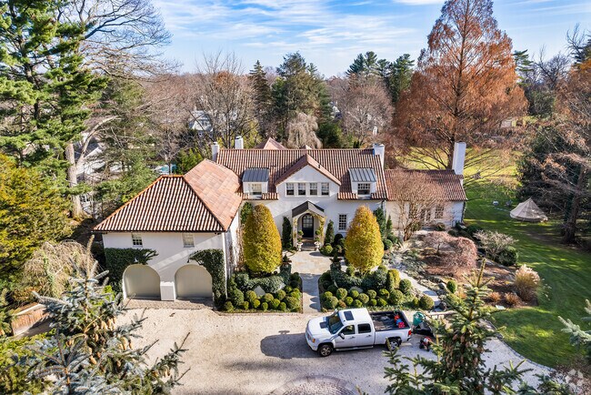 The upscale homes in Mid-Country East are known for their opulent architecture.