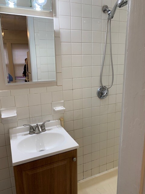 123 Belgrade Ave unit three, Boston, MA 02131 - photo 4