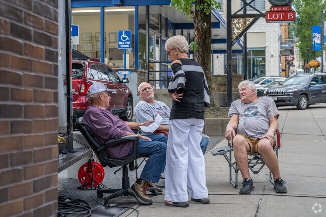 Downtown Morgantown is only a few minutes drive from the neighborhood of First Ward.