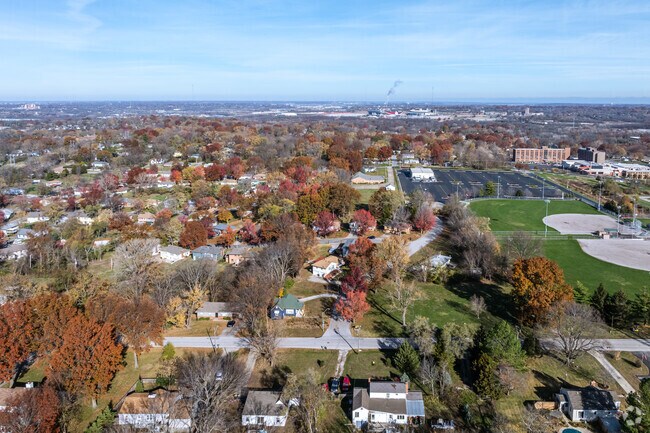 Coachlight Square is filled with modest comfortable homes & is convenient to urban centers.