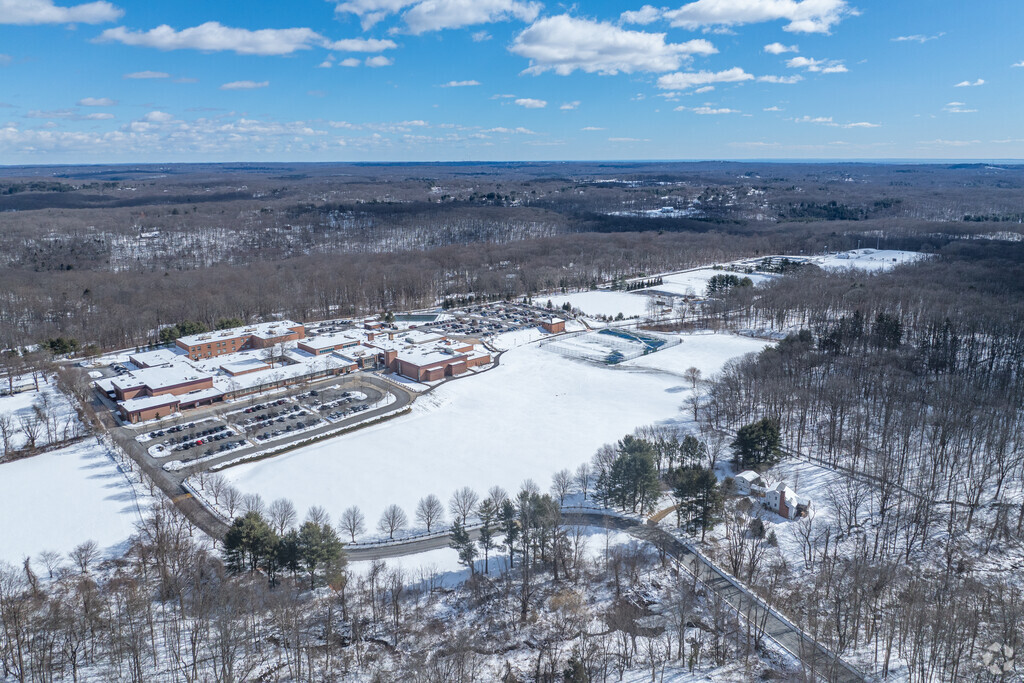 Study at the Joel Barlow High School at 100 Black Rock Tpke, Redding, CT 06896.