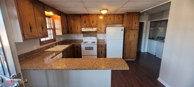 1603 N Main St unit B, Anderson, SC 29621 - photo 5