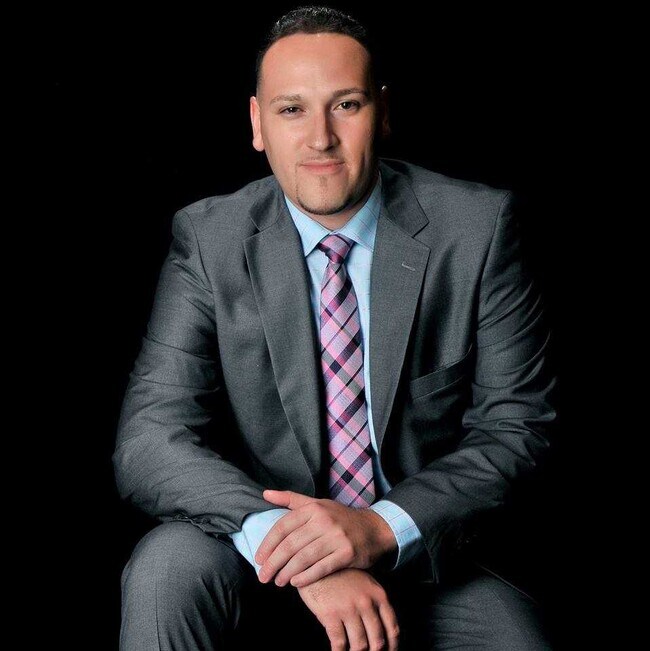Agent Photo
