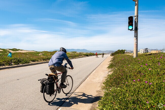 Closing Great Highway has opened up new public spaces in Outer Parkside.