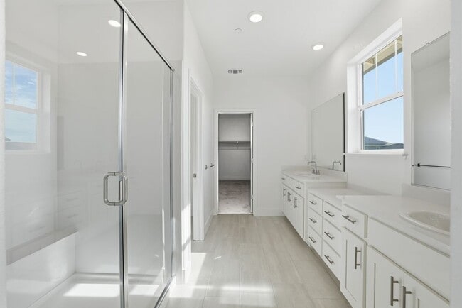 8380 Kyler Rd, Elk Grove, CA 95757 - photo 4