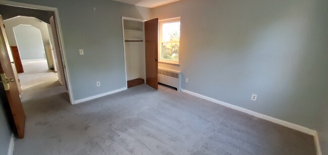 843 Delehanty Ct unit 4, Cincinnati, OH 45238 - photo 6