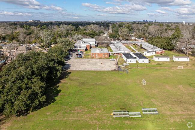 Glasgow Middle School is a small middle school nestled in the Southdowns neighborhood.