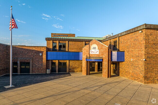 Washington Junior High School serves 566 students in 5th to 8th grade.