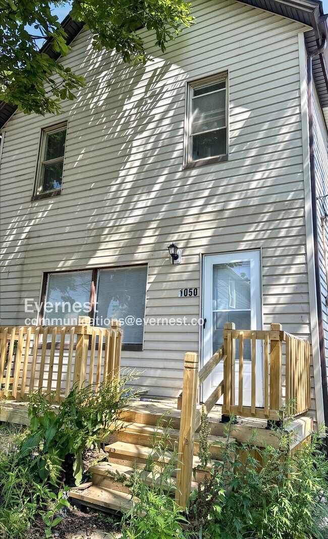 1050 Holmden Ave, Cleveland, OH 44109
