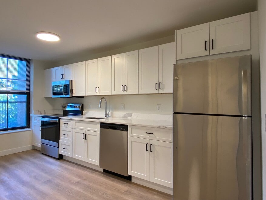 525 Massachusetts Ave unit 2, Boston, MA 02118 - photo 1