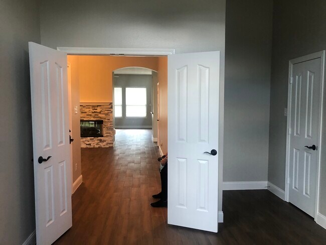 19306 Pinewood Bluff Ln, Humble, TX 77346 - photo 7