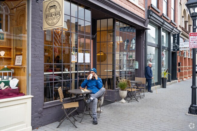 River & Rail Café serves coffee and pastries in New Milford’s authentic downtown.