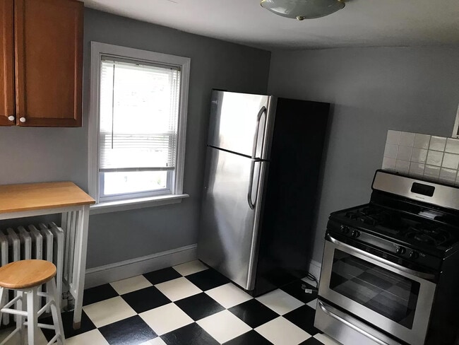 320 Washington Ave unit 2nd floor, Downingtown, PA 19335 - photo 5