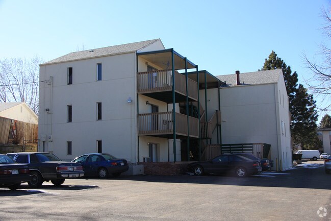 Updated 1 Bed/1 Bath Apartments in Central Colorado Springs – Near Palmer Park!, Colorado Springs, CO 80909 - photo 6