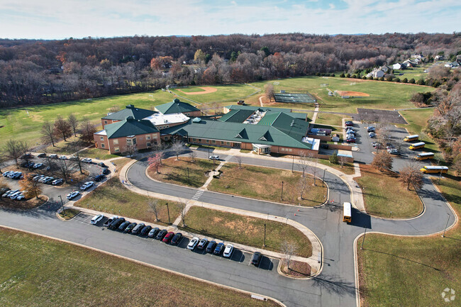 Auburn Middle School serves students and families of Prince William County.