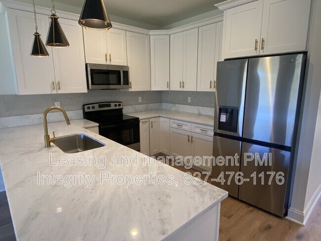 8550 Cat Rd unit B, Maurice, LA 70555 - photo 2