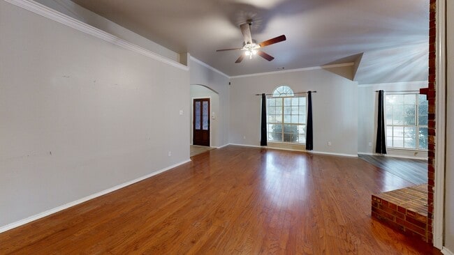 600 N Chattey Rd, Desoto, TX 75115 - photo 2