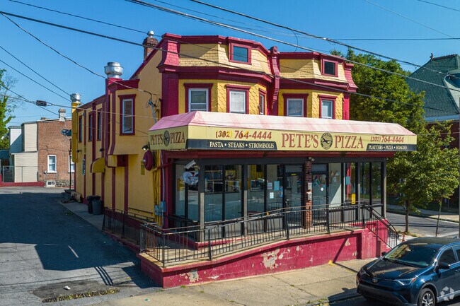 Pete's Pizza offers quick dine-in slices and delivery in North Brandywine.