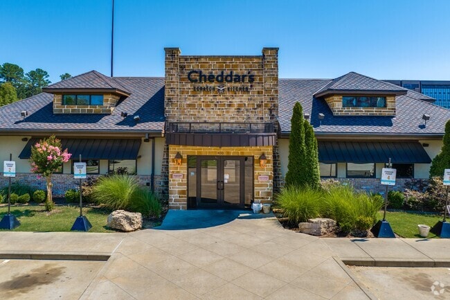 Cheddar's Scratch Kitchen stays true to their name, making famous, from-scratch recipes.