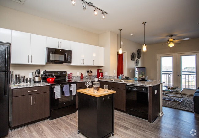 The Pad on Harvard, Atlanta, GA 30337 - photo 6