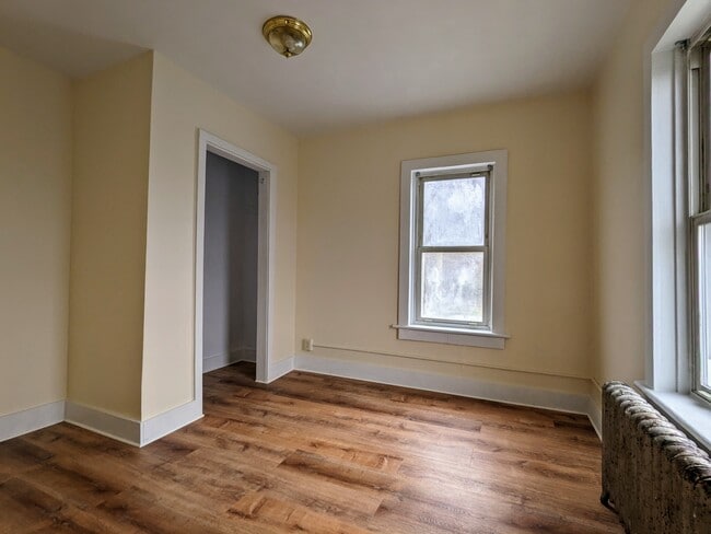 411 Pennsylvania Ave, Roseto, PA 18013 - photo 6