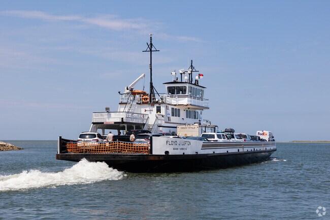 Hatteras to Ocracoke ferry is a great way to commute on and off Hatteras.